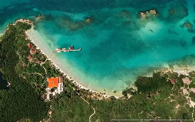 Illustration aérienne de la plage Playa del Muelle, Isla Contoy, Caraïbes mexicaines