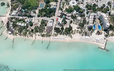 Illustrazione aerea della spiaggia Playa Norte, Isla Mujeres, Caraibi messicani