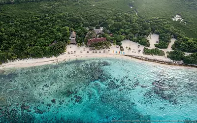 Illustration aérienne de la plage Punta Venado Sur, Riviera Maya, Caraïbes mexicaines