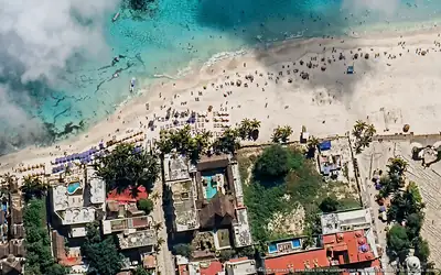 Illustrazione aerea di Areia Playa del Carmen, Playa del Carmen (spiaggia Playa Fundadores), Caraibi messicani