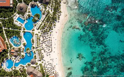 Illustrazione aerea di Barceló Maya Colonial, Puerto Aventuras (spiaggia Playa Cordoba), Caraibi messicani