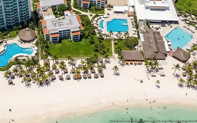 Illustration aérienne de Beachscape Kin ha Villas & Suites, Cancún (plage Playa Ancha), Caraïbes mexicaines