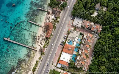 Ilustración aérea de Blue Angel Resort, Cozumel (playa Playa Caletita), Caribe Mexicano