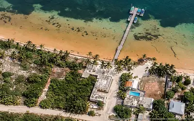 Illustration aérienne de Costa de Cocos Xcalak, Mahahual (plage Xcalak), Caraïbes mexicaines