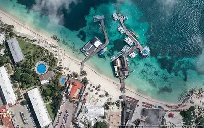Illustrazione aerea di Dos Playas Cancún, Cancún (spiaggia Playa Tortugas), Caraibi messicani