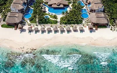 Illustrazione aerea di El Dorado Casitas Royale, Puerto Morelos (spiaggia Playa El Dorado), Caraibi messicani
