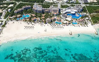 Illustrazione aerea di Hotel Marina El Cid Spa & Beach Resort, Puerto Morelos (spiaggia Puerto Morelos Sur), Caraibi messicani