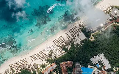 Illustrazione aerea di Iberostar Selection Paraíso Maya Suites, Puerto Morelos (spiaggia Playa Paraiso Puerto Morelos), Caraibi messicani