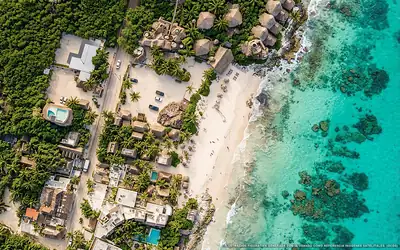 Illustrazione aerea di La conchita Tulum, Tulum (spiaggia Azulik), Caraibi messicani
