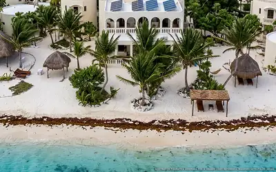 Ilustración aérea de Mahai Retreat, Mahahual (playa Playa Secreta), Caribe Mexicano