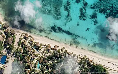 Illustrazione aerea di Mahekal Beach Front Resort & Spa, Playa del Carmen (spiaggia Playa Mamitas), Caraibi messicani