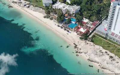 Illustrazione aerea di Maya Caribe Faranda, Cancún (spiaggia Playa Tortugas), Caraibi messicani