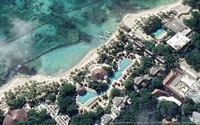 Illustration aérienne de Sandos Caracol Nature Resort & Water Park, Playa del Carmen (plage Punta Xcalacoco), Caraïbes mexicaines