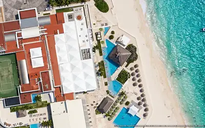 Illustration aérienne de The Westin Resort Cancún, Cancún (plage Playa Delfin), Caraïbes mexicaines