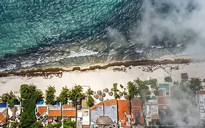 Illustration aérienne de Villas De Rosa Beach Resort, Akumal (plage Playa Aventuras), Caraïbes mexicaines